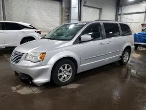 2011 CHRYSLER MINIVAN