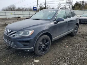 2017 VOLKSWAGEN TOUAREG