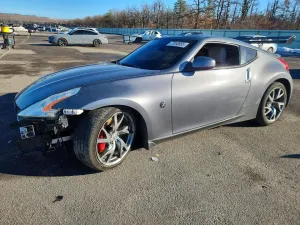 2014 NISSAN 370Z