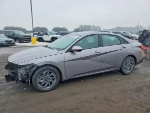2024 HYUNDAI ELANTRA