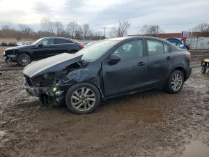 2013 MAZDA 3