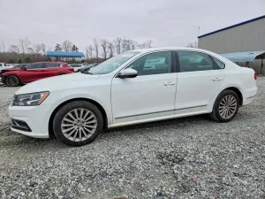 2016 VOLKSWAGEN PASSAT