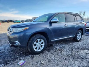 2011 TOYOTA HIGHLANDER