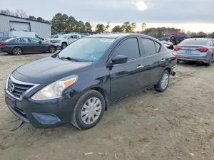 2017 NISSAN VERSA