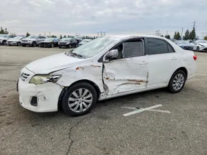 2013 TOYOTA COROLLA