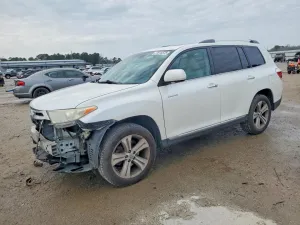 2011 TOYOTA HIGHLANDER