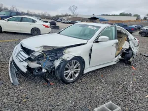 2013 HYUNDAI GENESIS