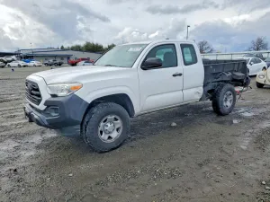 2018 TOYOTA TACOMA