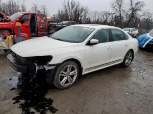2013 VOLKSWAGEN PASSAT