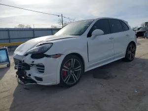 2013 PORSCHE CAYENNE