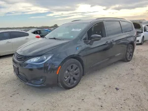 2019 CHRYSLER PACIFICA