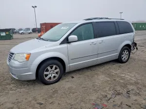 2010 CHRYSLER MINIVAN