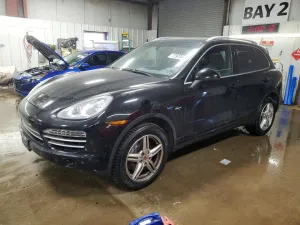 2014 PORSCHE CAYENNE