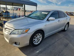 2011 TOYOTA CAMRY
