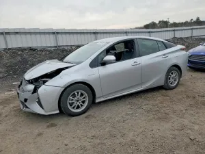 2016 TOYOTA PRIUS
