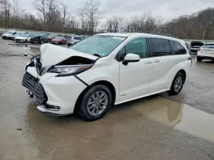2021 TOYOTA SIENNA