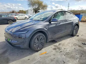 2026 TESLA MODEL Y