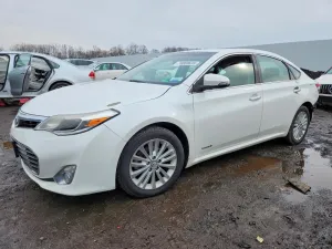 2015 TOYOTA AVALON