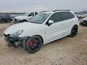 2013 PORSCHE CAYENNE