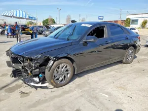 2024 HYUNDAI ELANTRA