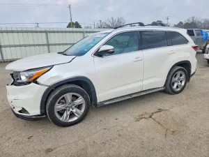 2016 TOYOTA HIGHLANDER