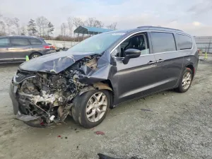 2019 CHRYSLER PACIFICA