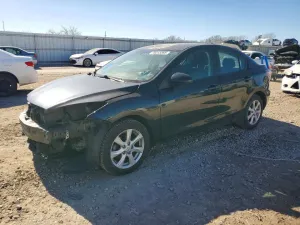 2011 MAZDA 3