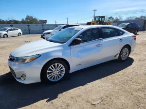 2013 TOYOTA AVALON