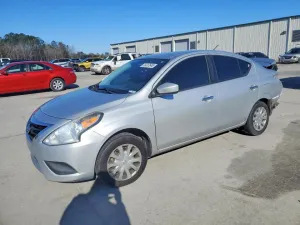 2016 NISSAN VERSA