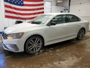2016 VOLKSWAGEN PASSAT