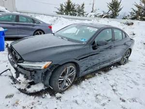 2019 VOLVO S60 T6 R-