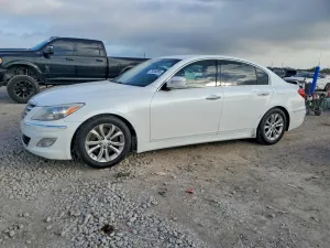 2013 HYUNDAI GENESIS