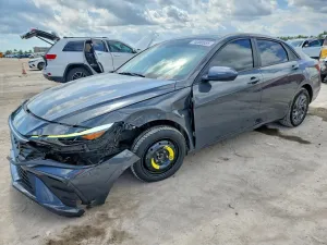 2024 HYUNDAI ELANTRA
