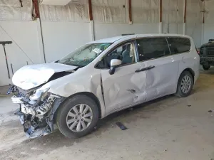 2021 CHRYSLER VOYAGER