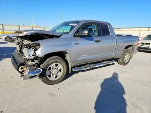 2016 TOYOTA TUNDRA