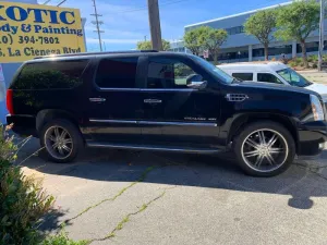 2011 CADILLAC ESCALADE