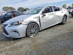 2016 LEXUS ES300