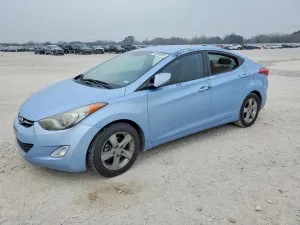 2013 HYUNDAI ELANTRA