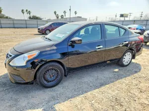 2017 NISSAN VERSA