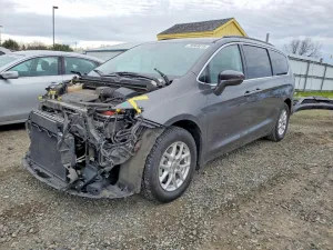 2022 CHRYSLER PACIFICA