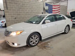 2011 TOYOTA AVALON