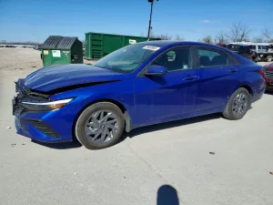 2024 HYUNDAI ELANTRA