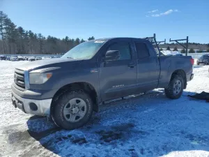 2011 TOYOTA TUNDRA