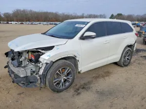 2017 TOYOTA HIGHLANDER