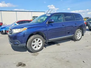 2011 TOYOTA HIGHLANDER