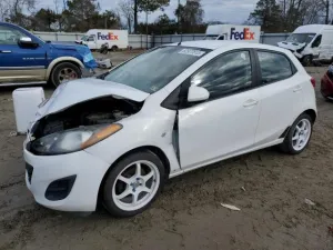 2011 MAZDA 2