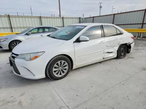 2016 TOYOTA CAMRY