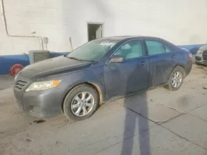 2011 TOYOTA CAMRY