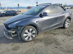 2024 TESLA MODEL Y