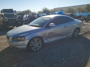 2010 VOLVO C70